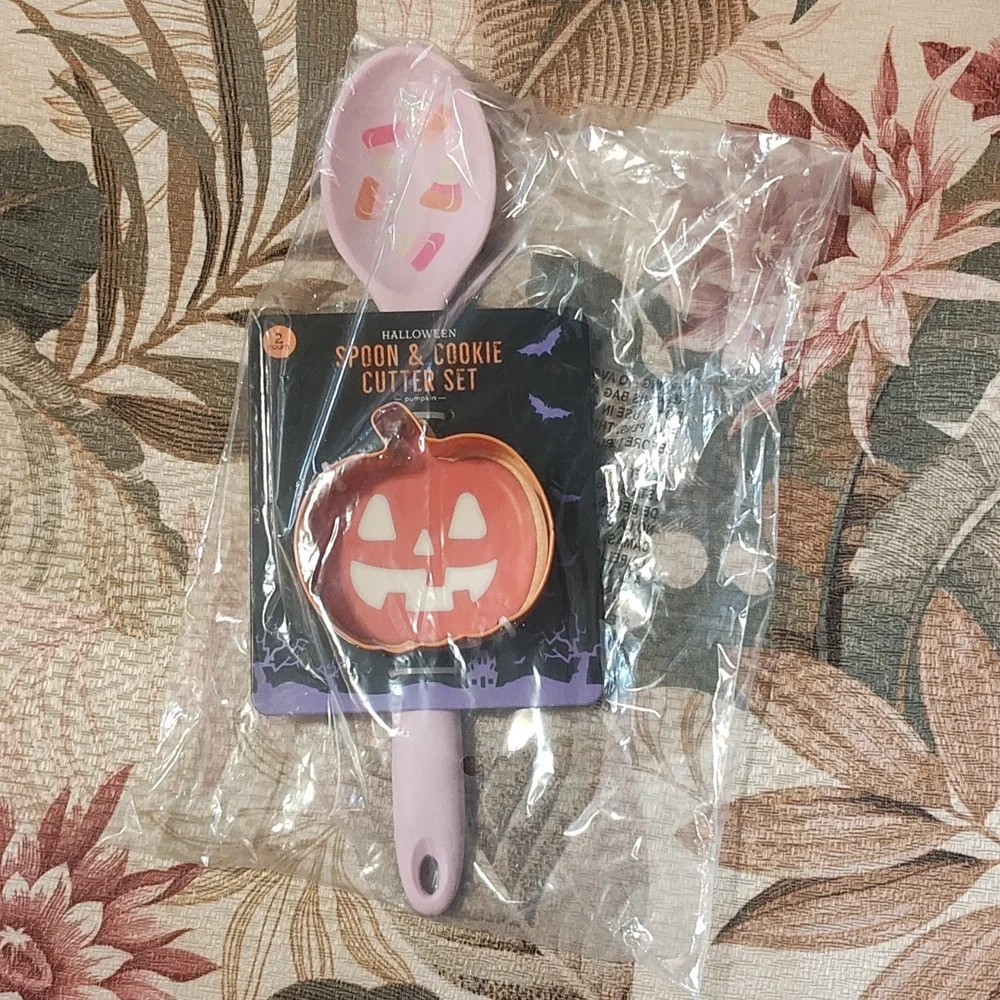Halloween Spoon & Cookie Cutter Set - Pink